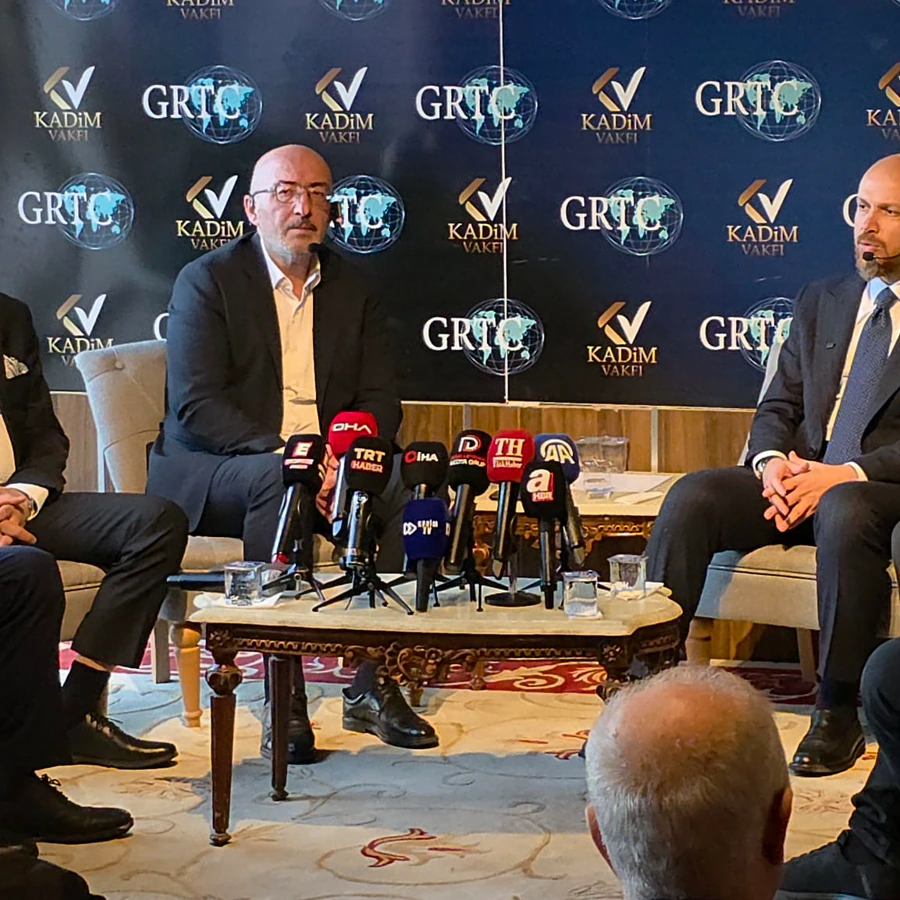 Konakta gerçekleşen bir söyleşi programı